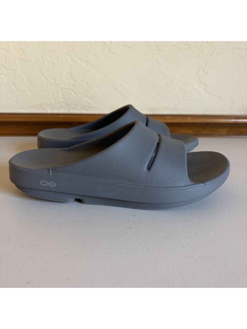 OOFOS OOahh Slate Men's 8 Gray Rubber Recovery Comfort Sandals